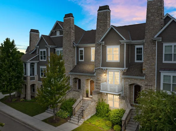 75 W Kennedy Ln, Hinsdale, IL 60521