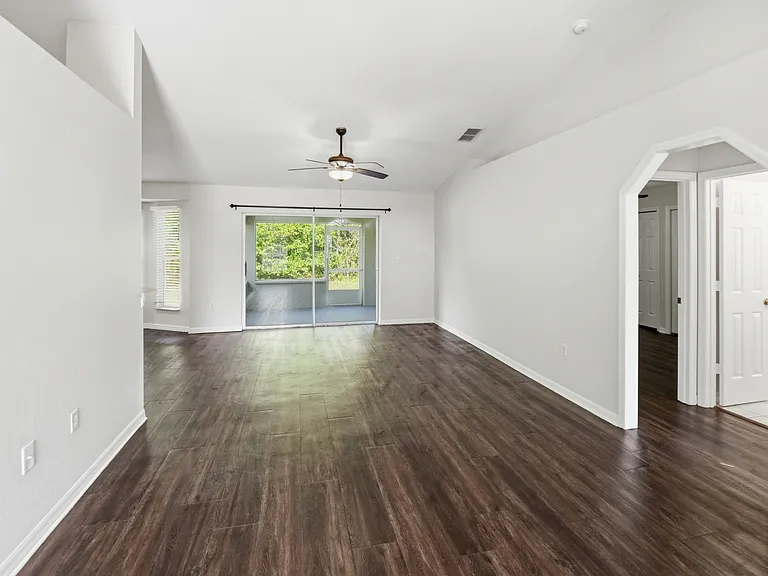2368 Sweetwater Blvd — Photo 6