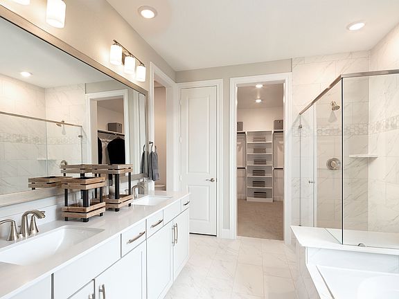 HOU_MontgomeryOaks_4012_Cedar_Classic White_BATH_web