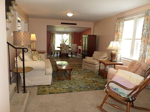 4th image of 12 Pershing Ave