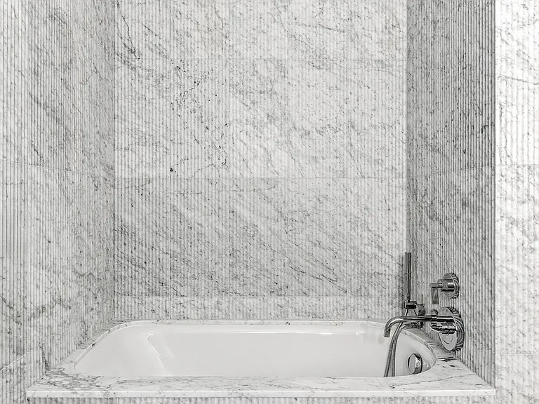 135 E 47th St #4E — Photo 11
