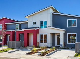 9807 10th Pl SW, Seattle, WA 98106