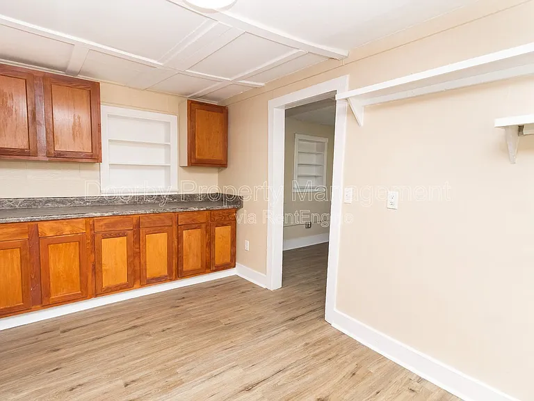 1422 Wilson Rd — Photo 8