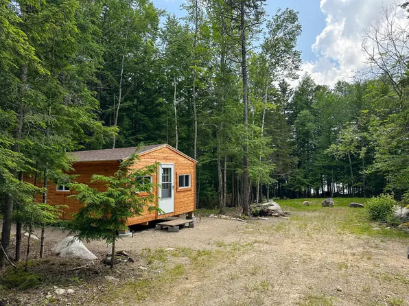 155 Loop Road, Lincoln, ME 04457