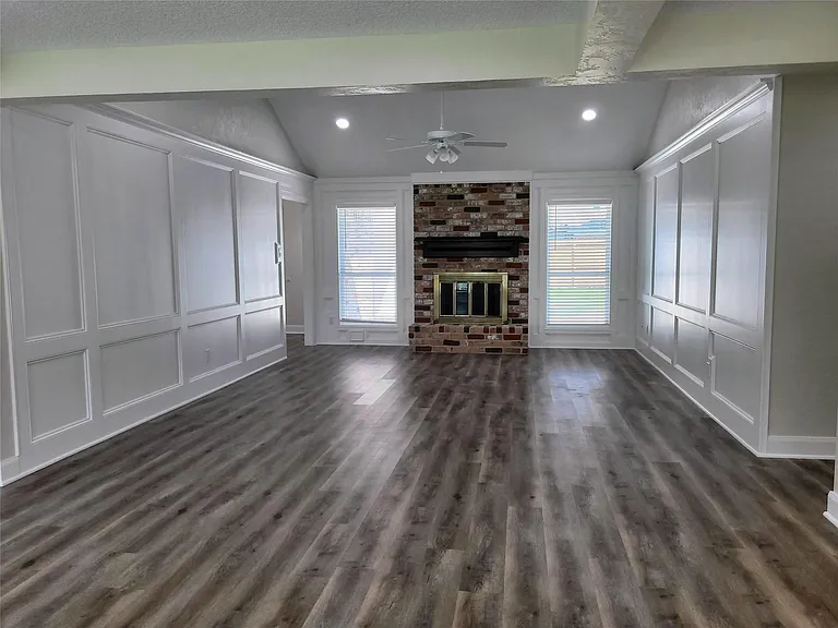 11926 Stillwater Dr — Photo 13