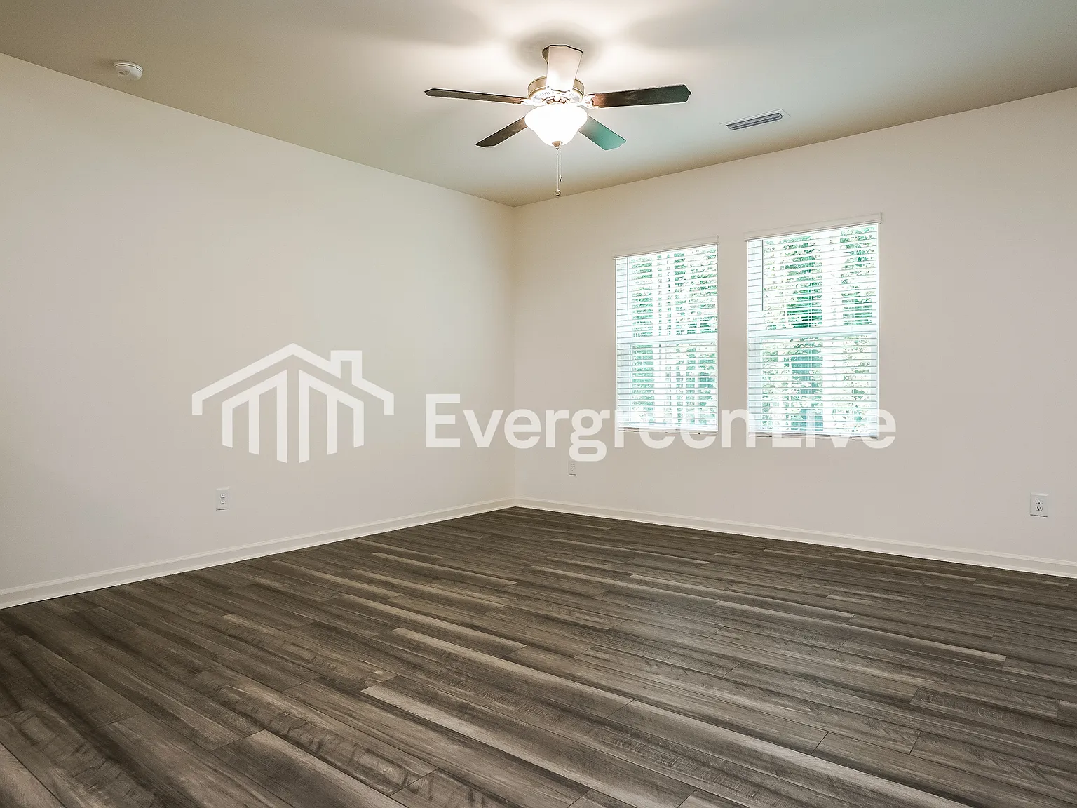 3 bed, 2.0 bath, 1826 sqft, $1,790 — Photo 4