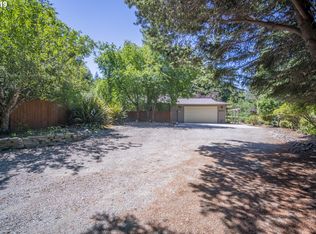 88912 Sunny Loop Ln, Bandon, OR 97411
