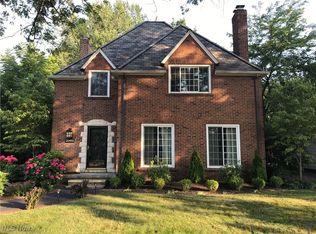 20493 Lake Rd, Rocky River, OH 44116