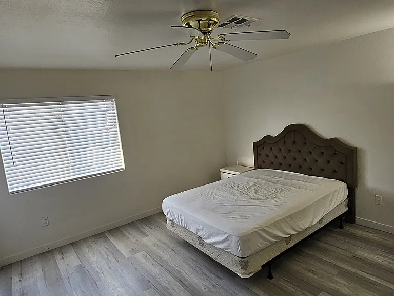 5585 Ritter Ln — Photo 2