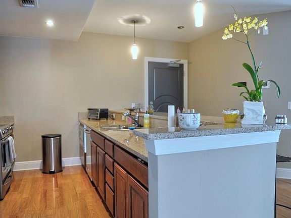4th image of 1238 E Kennedy Blvd Unit 501