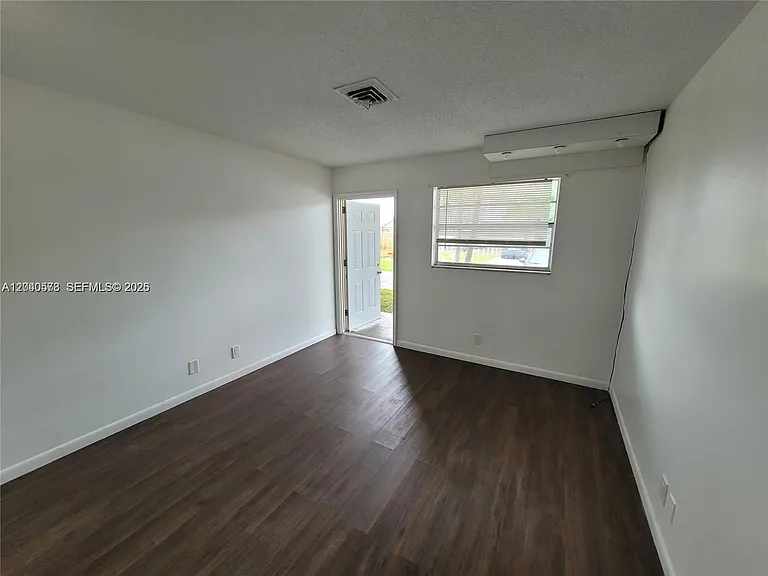 2832 W Fillmore St #18 — Photo 13