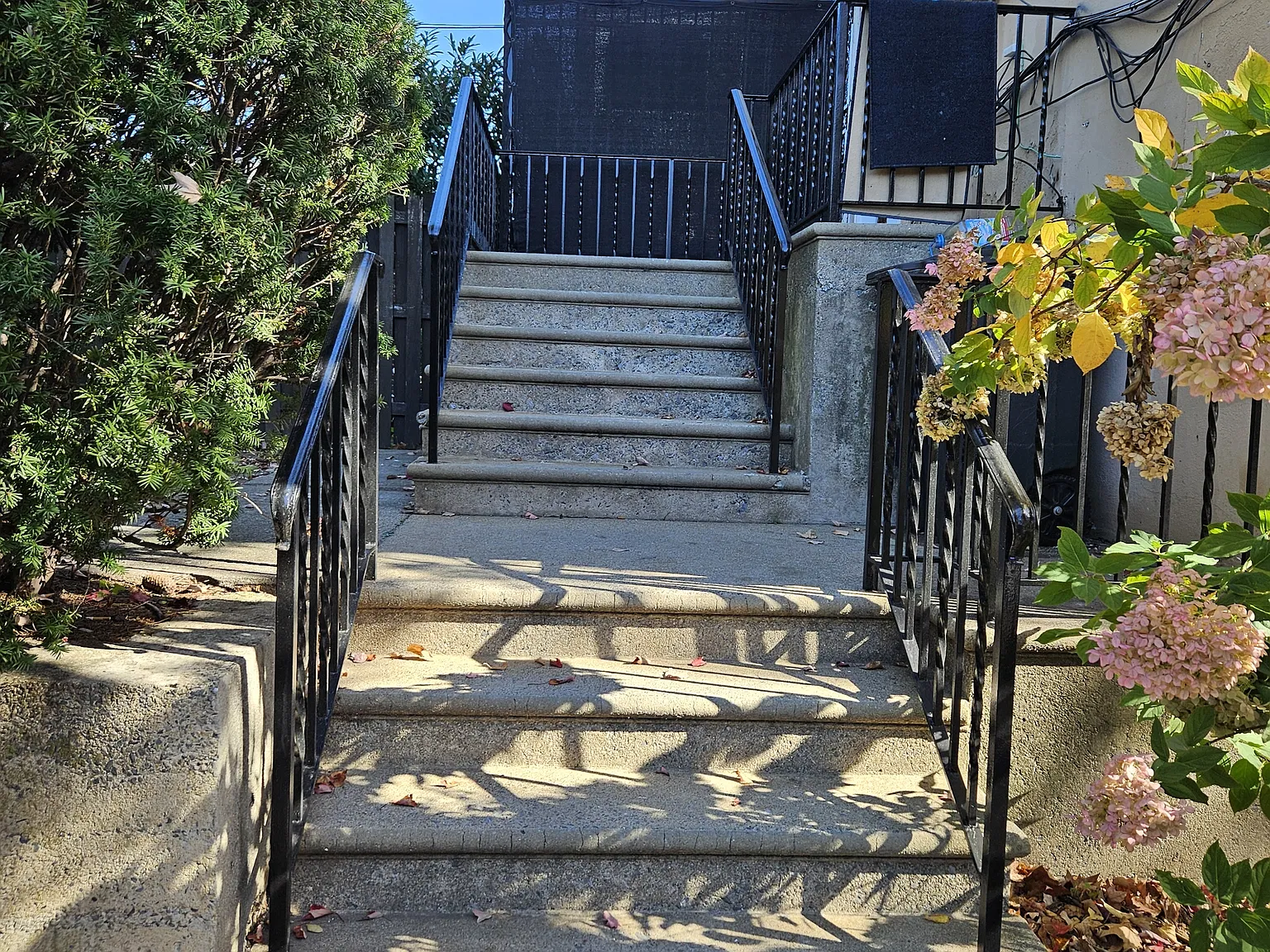 1651 W Turner St - 3 — Photo 2