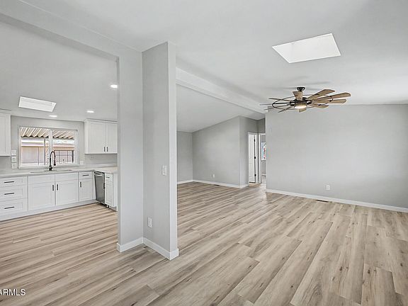 4th image of 8218 E 6TH Avenue