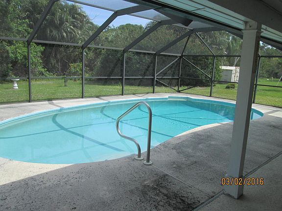 3rd image of 1867 SE Vesthaven Ct