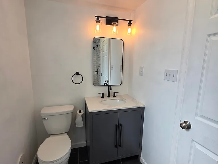 203 Halladay St #1 — Photo 5