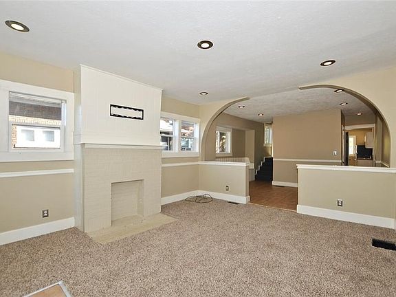 5th image of 3343 N College Ave