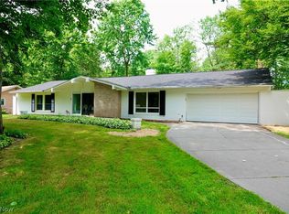 730 Kenwood Dr, Gates Mills, OH 44040