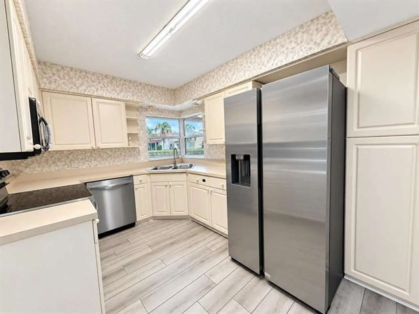 1430 N Trafalgar Cir # 1430, Hollywood, FL 33020 — Photo 2