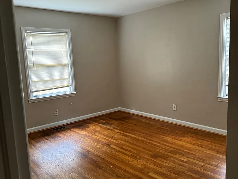 729 Scott Blvd #1 — Photo 3