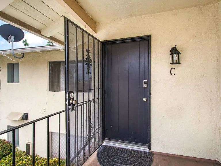 405 Nobel Ave #C — Photo 6