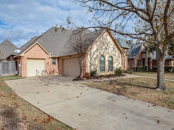 2nd image of 3305 Vista Lake Cir