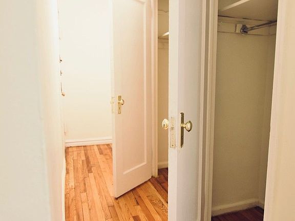 3rd image of 729 W 186th St #2M