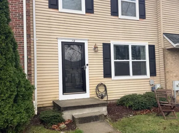 19 Derwood Ct, Parkville, MD 21234