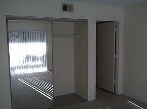5th image of 8174 Fairways Cir #U204