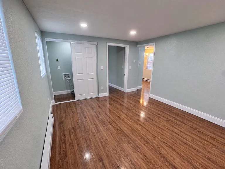 800 S Westland Dr #11 — Photo 10
