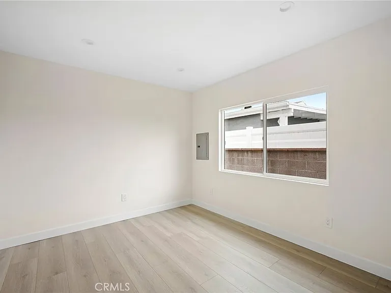 2657 N Brighton St — Photo 12