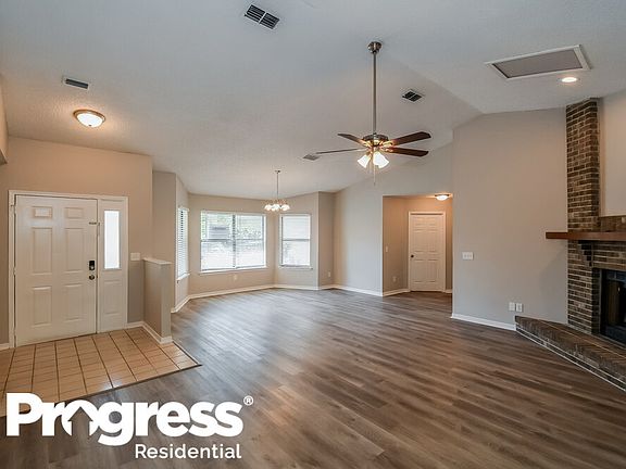 4th image of 10364 Windfern Ct N