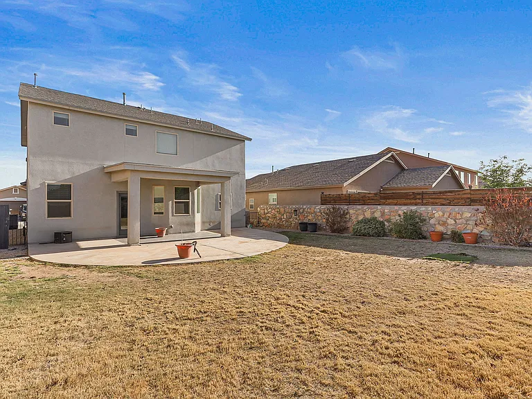 229 Gonzalo Cir — Photo 10