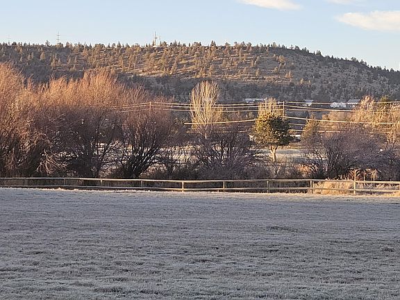 4th image of SW Meadow Lakes Dr #Tl3200