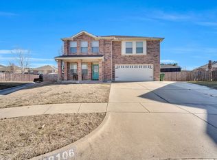8106 Young Ct, Arlington, TX 76002