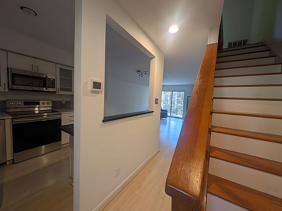 5th image of 134 Beechwood Dr