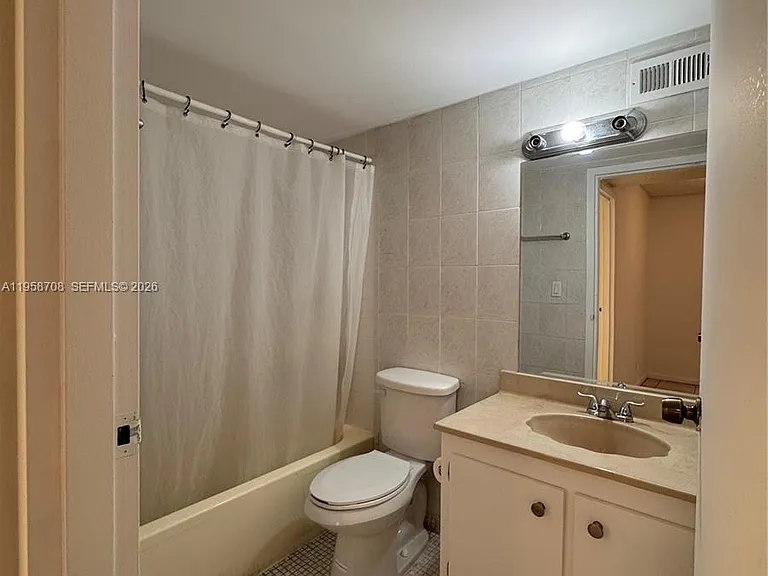 16919 N Bay Rd #117 — Photo 19