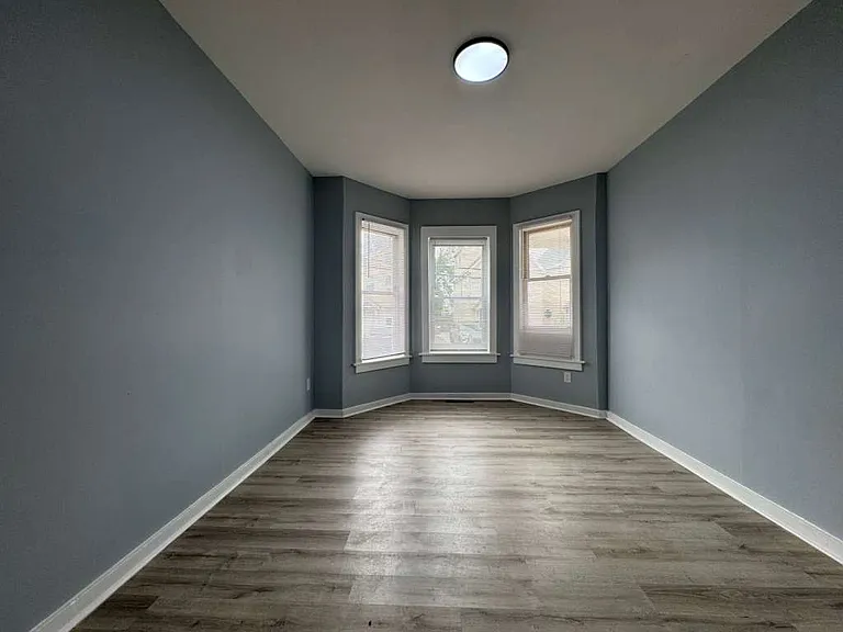 215 Rosette St #1L — Photo 7