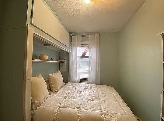 4th image of 30-40 32nd St #12