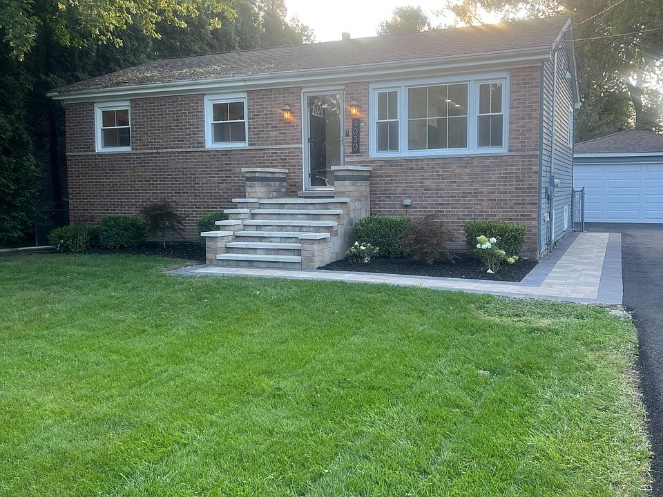 1st image of 9030 Palisades Rd