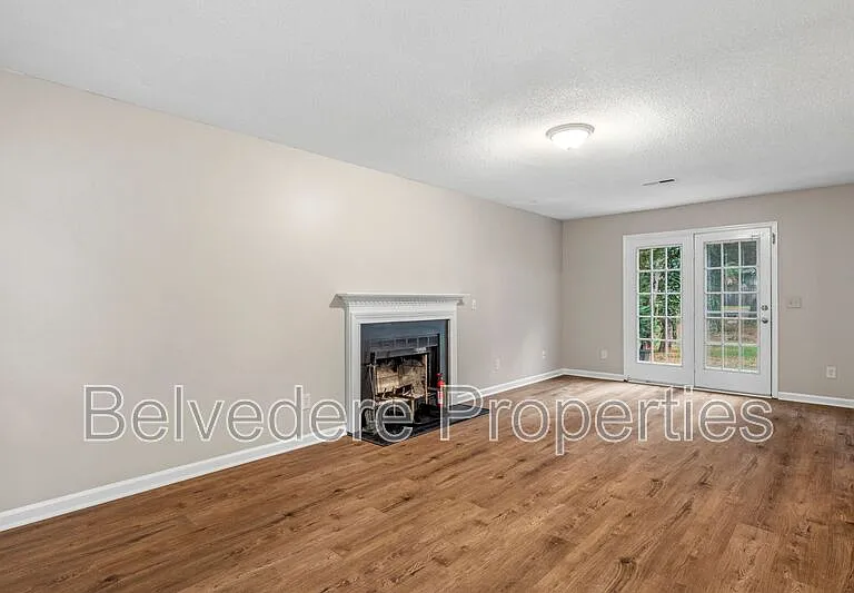 2320 Meadow Gate Dr — Photo 8