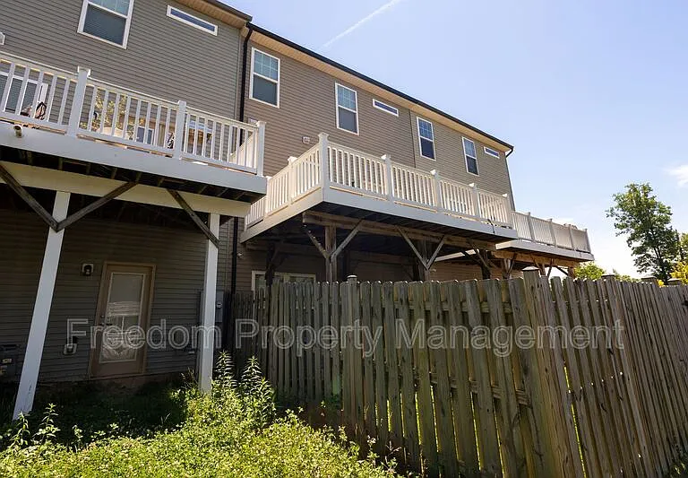 9222 Dawkins Crest Cir — Photo 4