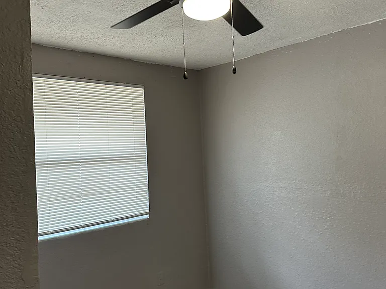 3020 Barnett St — Photo 13