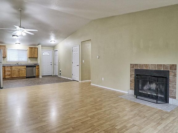 2nd image of 3420 Eagle Dr NE #B