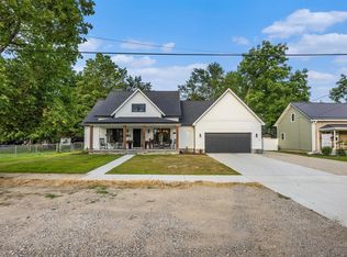 74520 Spencer St, Armada, MI 48005