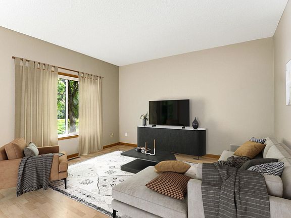 3rd image of 4826 Bluff Heights Trl SE