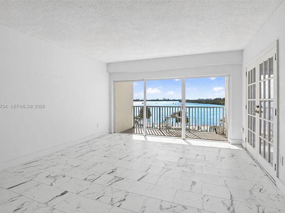 1st image of 300 Bayview Dr APT 308