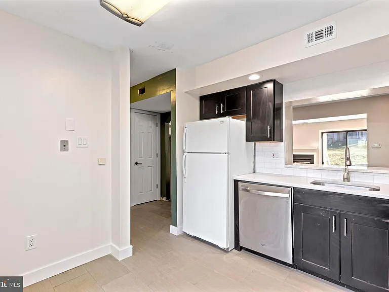 401 Bismark Way — Photo 6