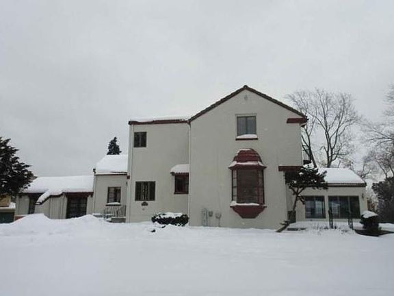 2nd image of 8 Calle View Dr