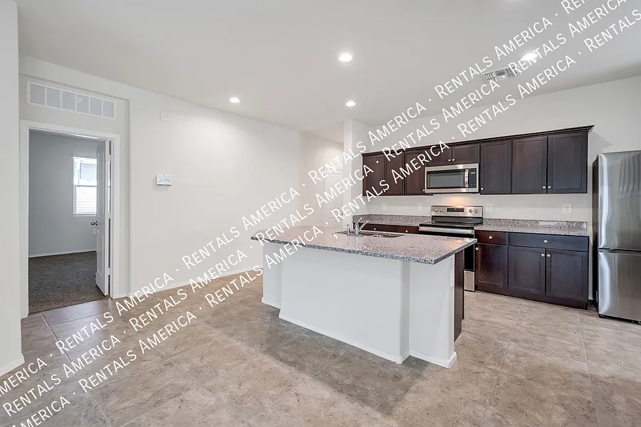 Move in ready! — Photo 4