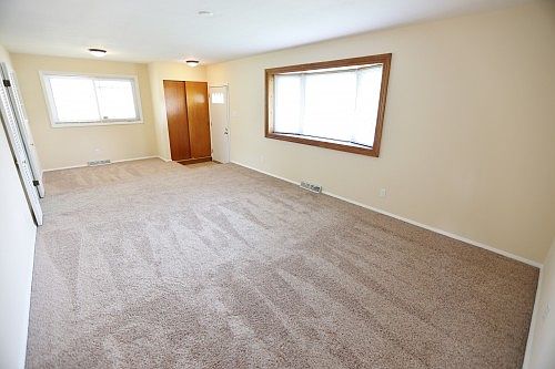 4th image of 118 Molly Ave